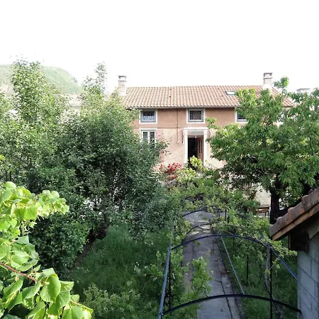 Beautiful In Provencal With Garden And Wifi Apartment